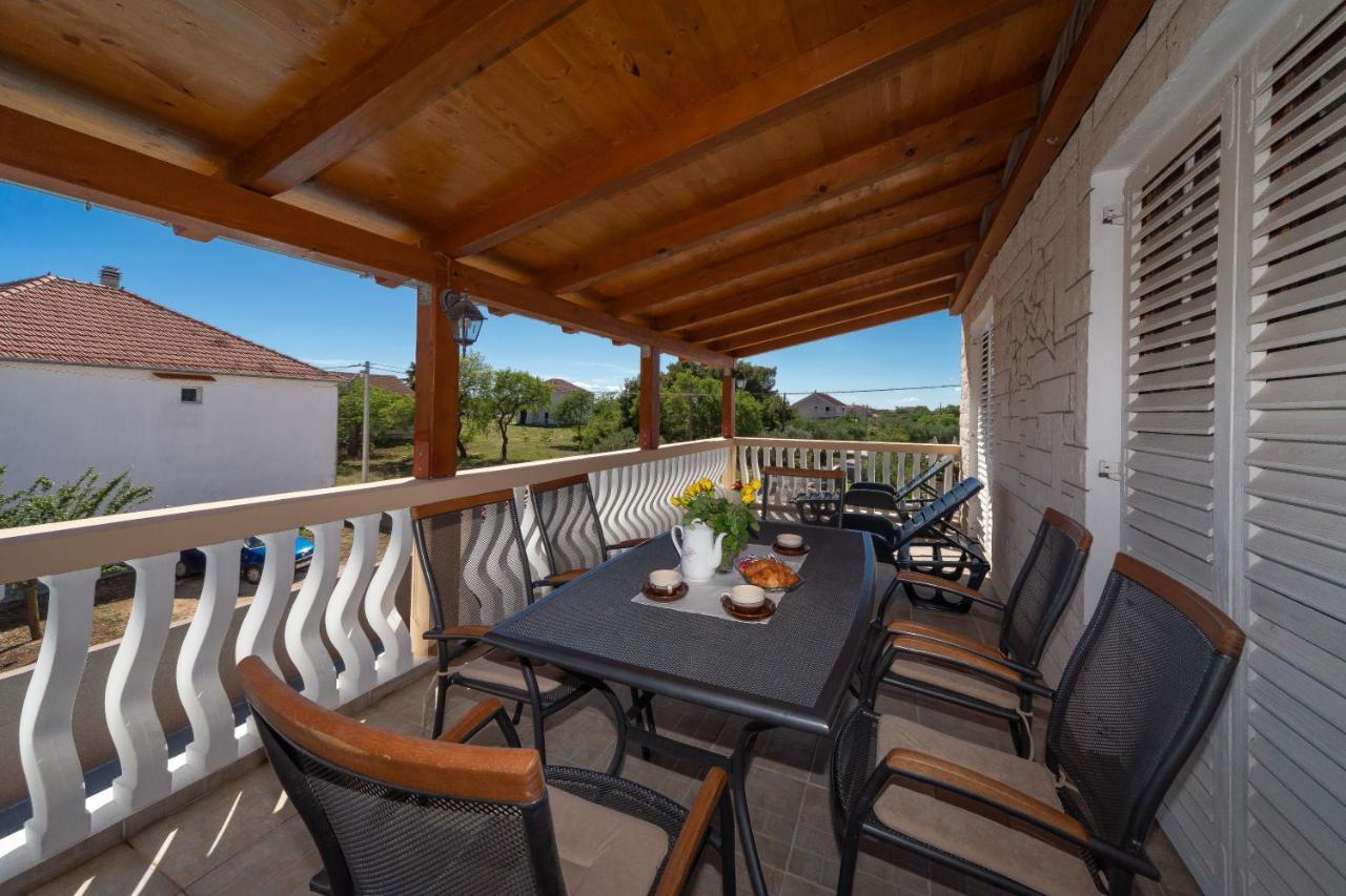 Apartmani Dada Biograd Na Moru Exterior foto
