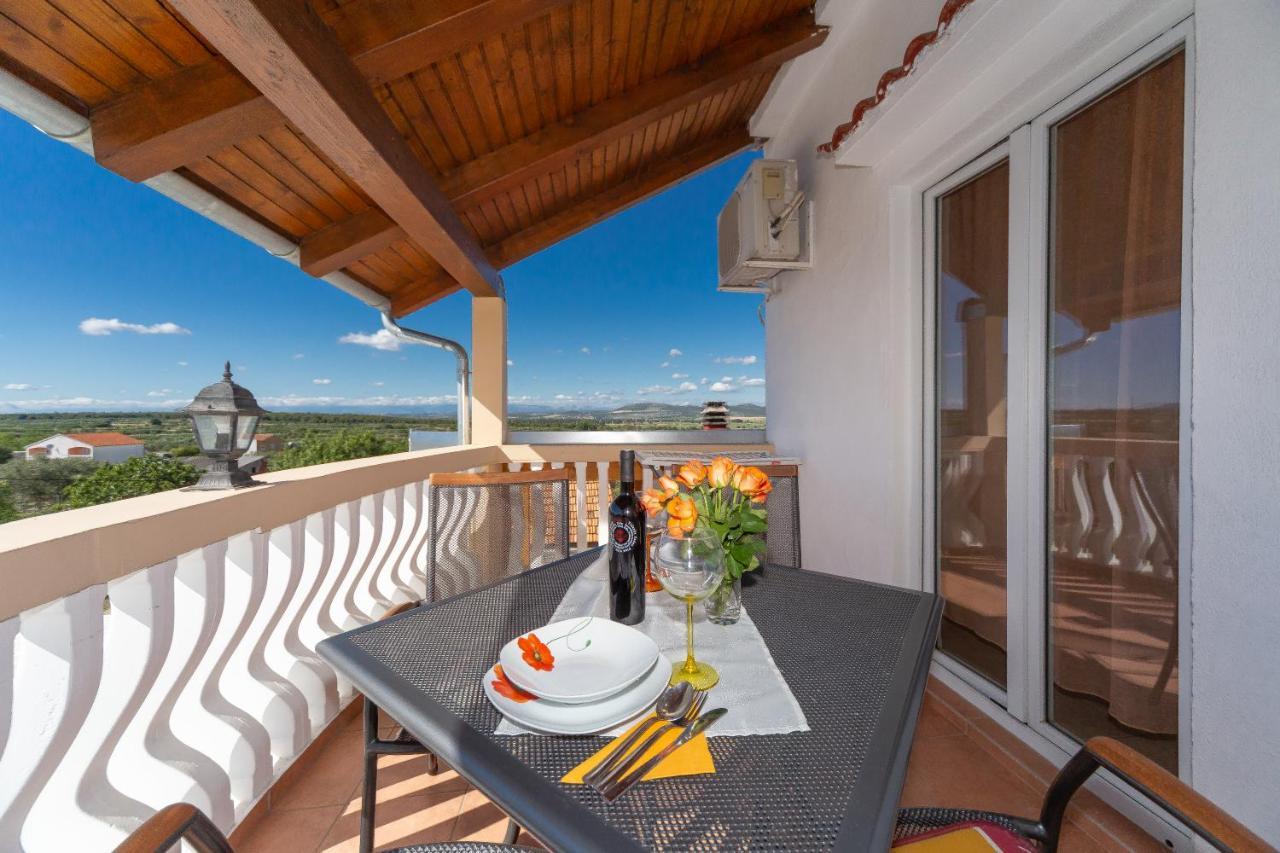 Apartmani Dada Biograd Na Moru Exterior foto