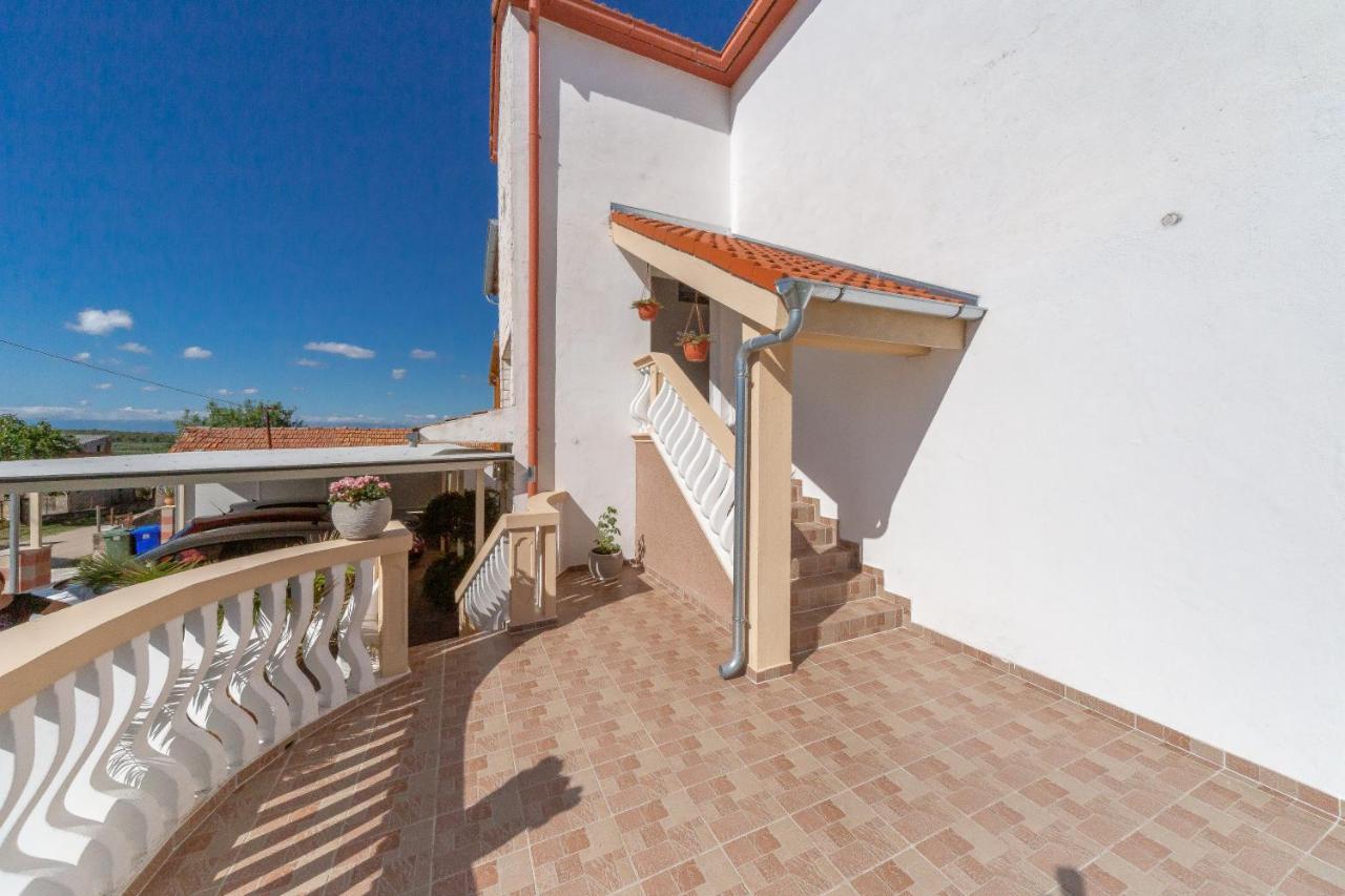 Apartmani Dada Biograd Na Moru Exterior foto