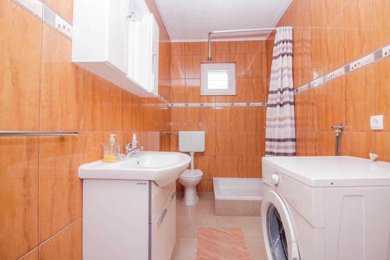 Apartmani Dada Biograd Na Moru Exterior foto
