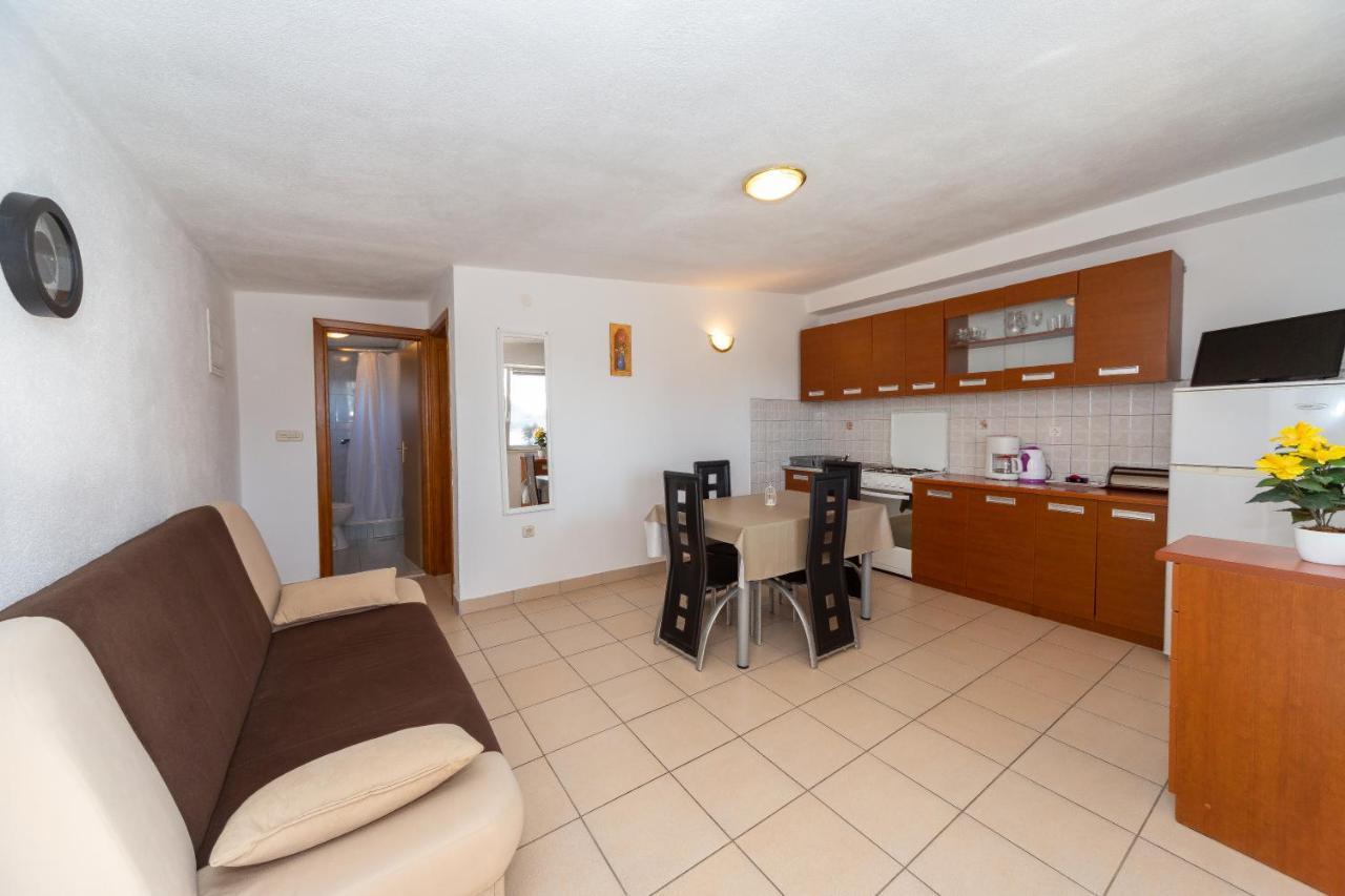 Apartmani Dada Biograd Na Moru Exterior foto